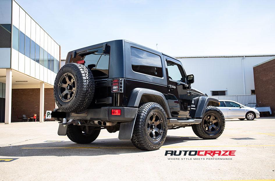 JEEP WRANGLER BEAST BLACK MACHINED WITH DARK TINT